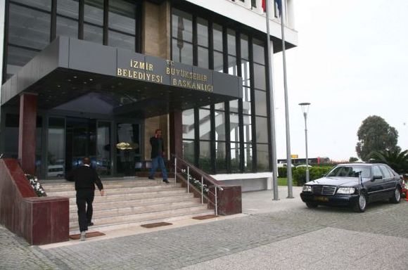 İzmir'de dört belediyeye baskın - Resim: 4