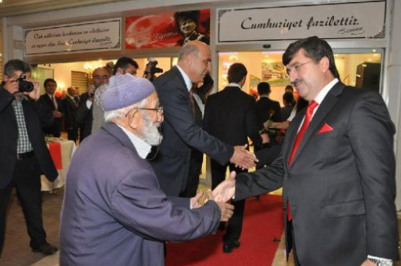 Pastanede kritik 29 Ekim kutlaması! - Resim: 4