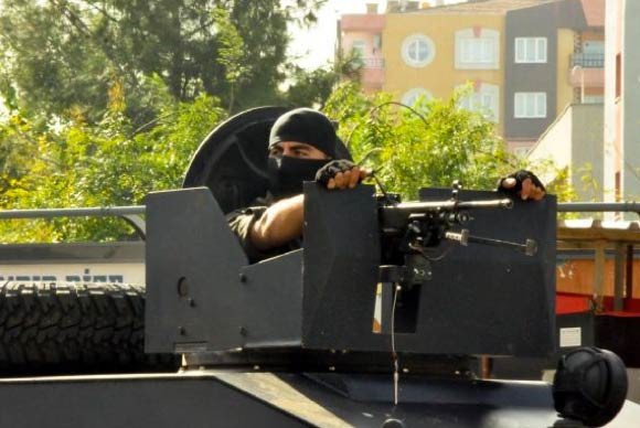 Diyarbakır'da gergin bekleyiş - Resim: 3