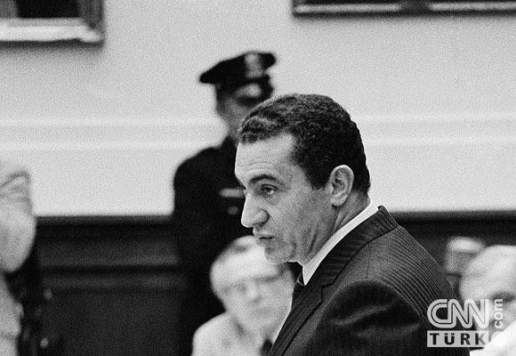 Herkes gitti bir tek o kaldı - Resim: 1