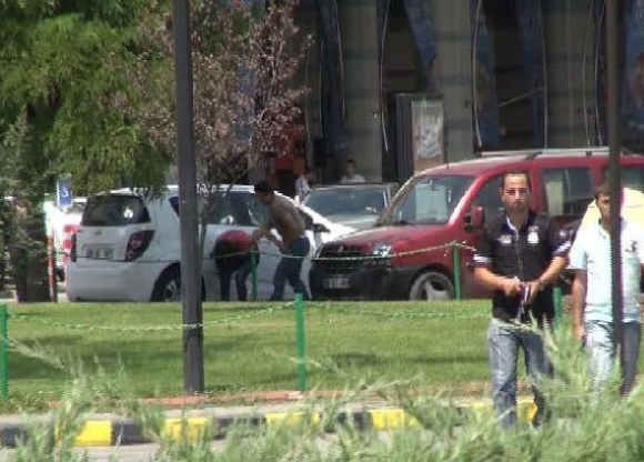 Sevgililerin ilginç kavgası! - Resim: 1