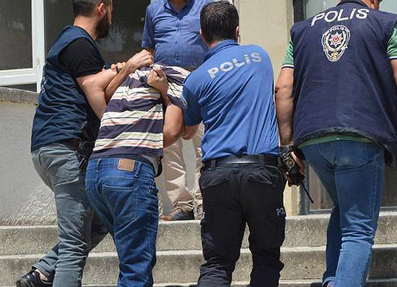 Aydın'da 14 yaşındaki öz kızını hamile bırakan baba tutuklandı - Resim: 0