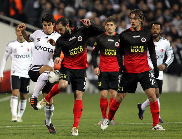 İnönü'de gol düellosu - Resim: 1