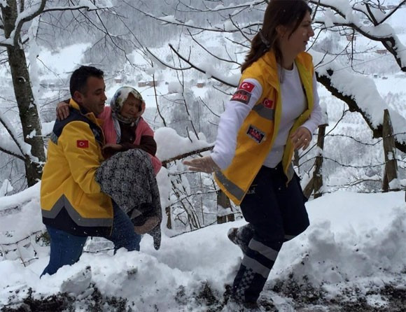 Yoğun kar yağışında ölüm kalım savaşı! - Resim: 4