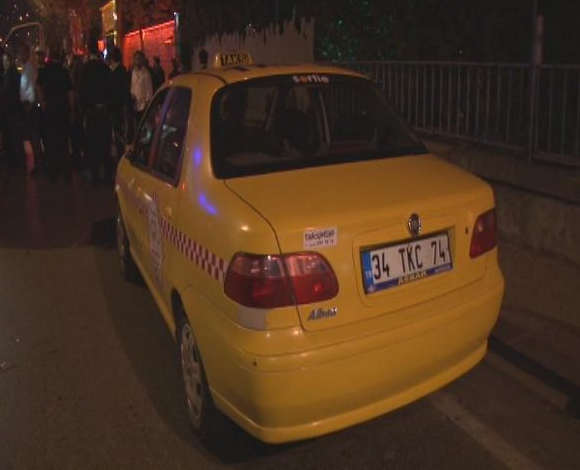 Ünlü oyuncu kaza yaptı... - Resim: 3