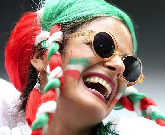 40 yıl sonra bir ilk gerçekleşti! İşte geceye damga vuran pankart - Resim: 3