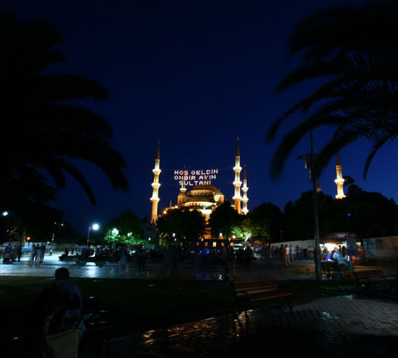 İlk teravihte camiler doldu taştı - Resim: 3