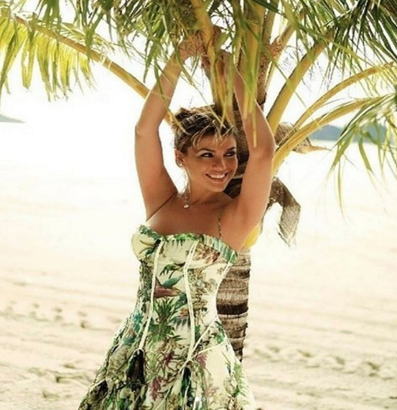 Yeşim Salkım Gülben Ergen'in peşini bırakmıyor - Resim: 2