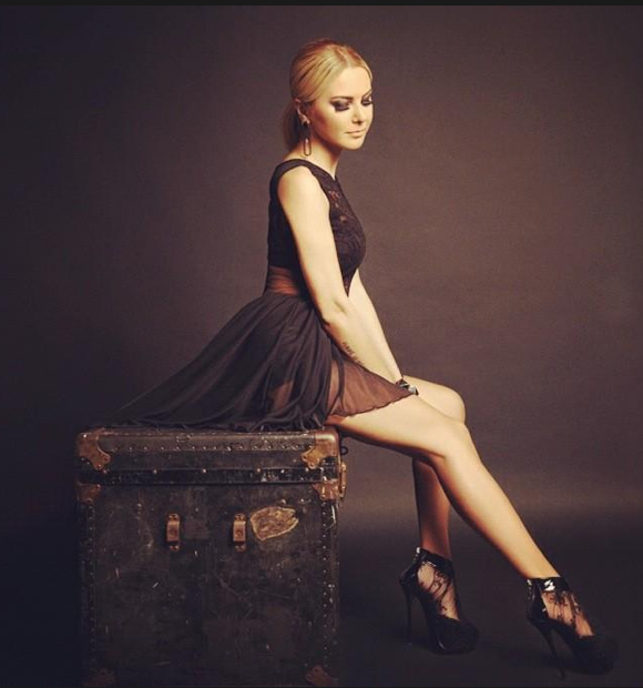 Ece Erken'den olay yaratacak pozlar - Resim: 1