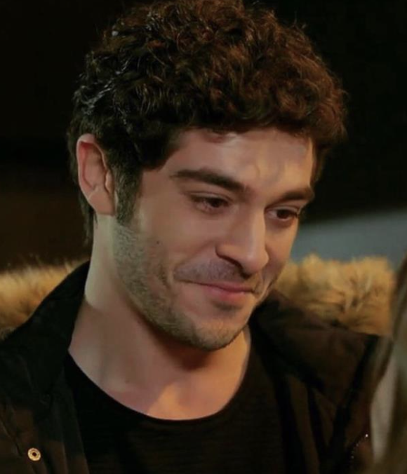 Ünlülere yeni operasyon! Somer Sivrioğlu, Sinem Ünsal ve Burak Deniz gözaltına alındı - Resim: 1