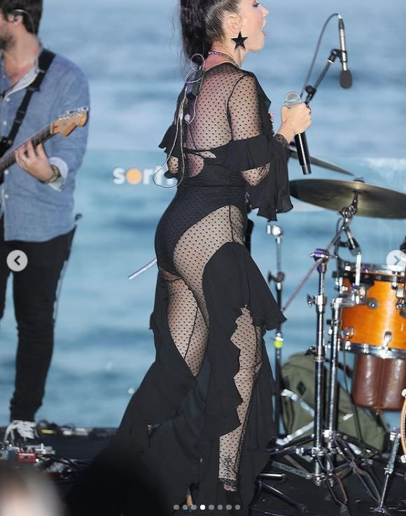 Gülşen'in transparan pantolonuna Hande Yener'den destek: Poposu güzelse giysin - Resim: 4