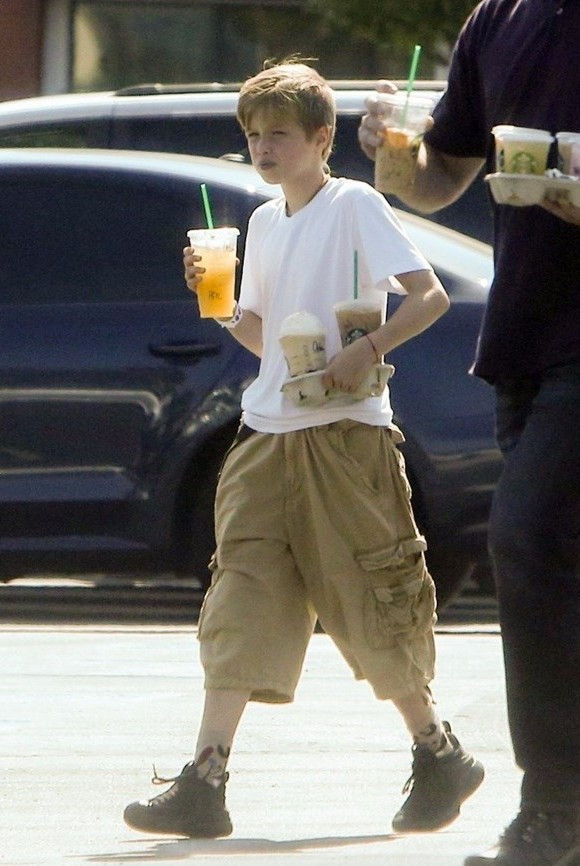 Angelina Jolie Brad Pitt'ten şok haber! Cinsiyet değiştiriyor - Resim: 4