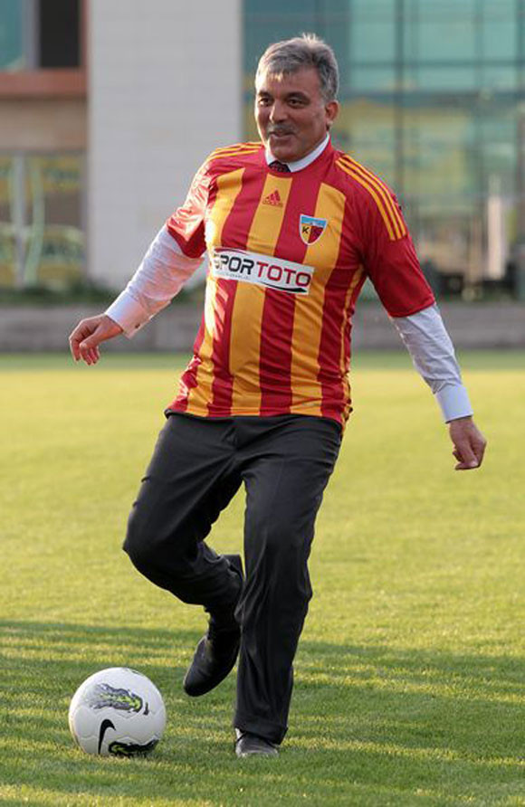 Gül formayı giydi golleri sıraladı - Resim: 1