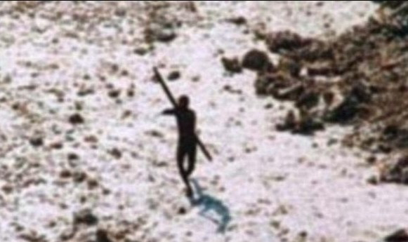 Dünyanın en saldırgan kabilesi Sentinel ilk kez görüntülendi  - Resim: 3