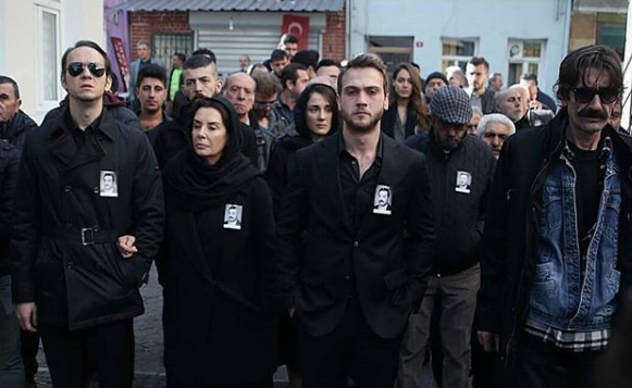 Show TV Çukur dizisi oyuncusuna saldırı yakaladığı anda... - Resim: 1