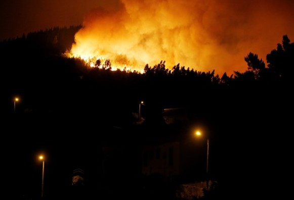 Dev yangın 3 gündür söndürülemiyor! - Resim: 2