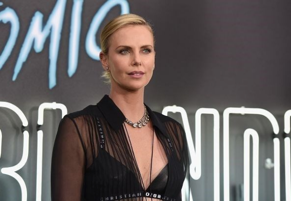 Charlize Theron'dan şoke eden itiraf: Sahtekar sendromu ile baş ediyorum - Resim: 1
