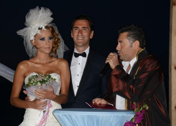 Bekir Aksoy'a eski eşinden şok suçlama 2 aydır oğlumu... - Resim: 1