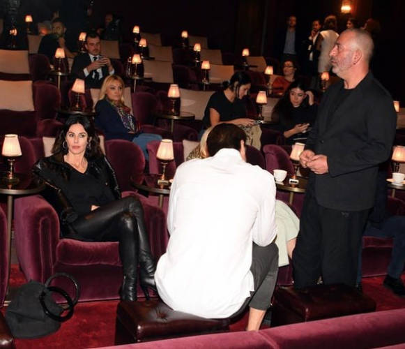 Defne Samyeli Cem Yılmaz'ı fena zorladı: Toplumun içinde bu kadar... - Resim: 1