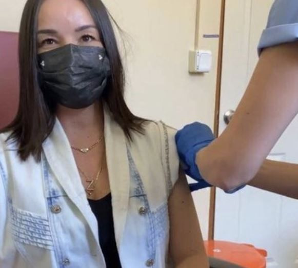 Dizilerin yakışıklı oyuncusundan olay aşı paylaşımı! - Resim: 4