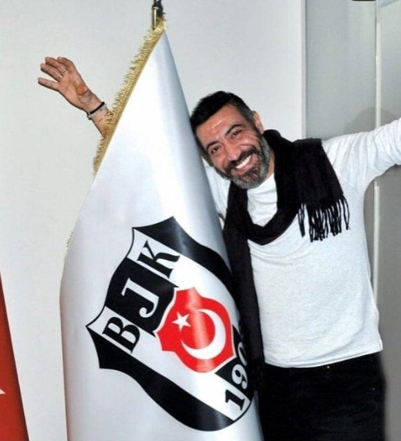 'Ağlıyorum' deyip paylaştı! Ünlü isim Fenerbahçe formasıyla Beşiktaş şampiyonluğu kutladı - Resim: 1