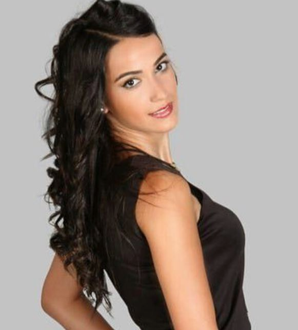 Türk kraliçe Sibel Demiralp'e şok tutuklama! Çıplak fotoğrafla şantaj yapmış - Resim: 3