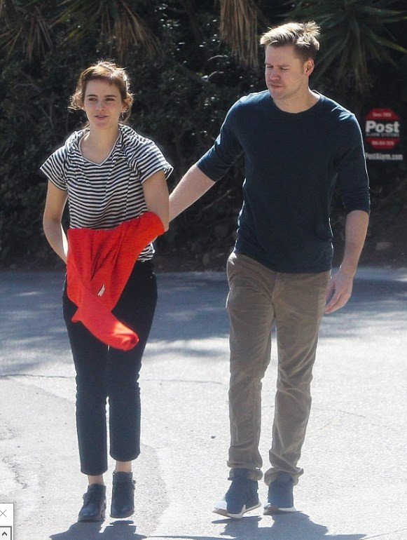 Emma Watson ilk kez görüntülendi fena yakalandı - Resim: 2