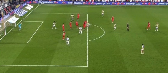 Kadıköy'de tartışma yaratan penaltı kararı! - Resim: 2