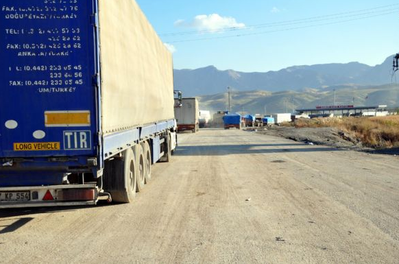 Habur'da 30 kilometre tır kuyruğu - Resim: 3