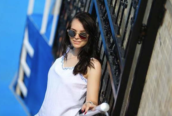 Türk sevgilisi tutuklanmıştı! Rus güzelin ölümündeki sır perdesi aralandı - Resim: 3