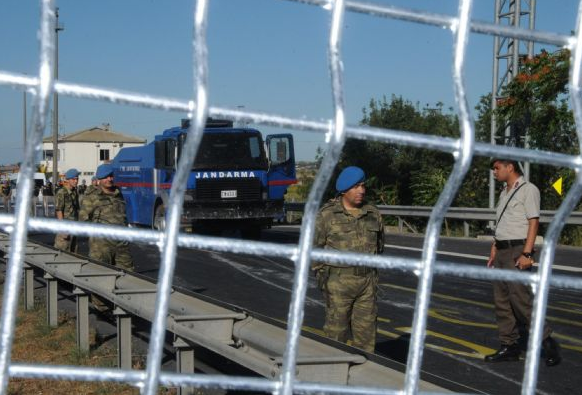 Silivri'ye çıkan otobanlar kapatıldı - Resim: 3