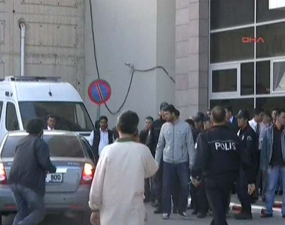 PKK Bitlis'i kana buladı! - Resim: 4