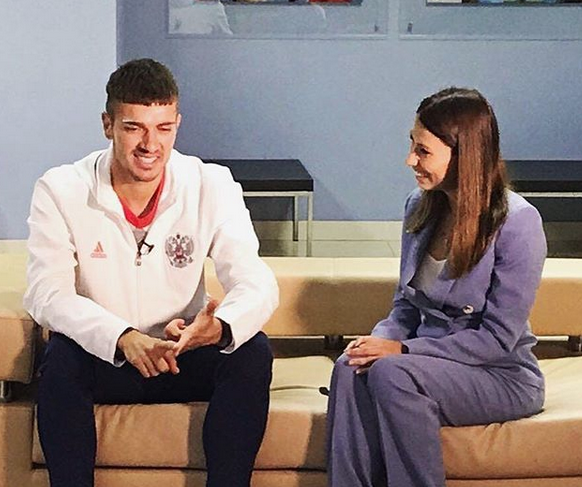 Dekolte giyerse bir ülke ayağa kalkacak! - Resim: 2