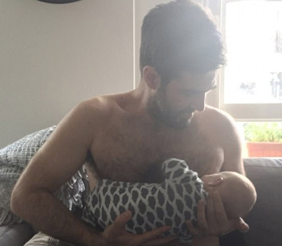 Ünlü isimden kahreden haber! 2 yaşındaki oğlunu kaybetti - Resim: 1