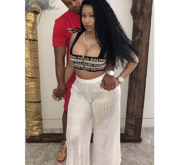 Dünyaca ünlü sanatçının sabıkalı sevgilisiyle yatak pozu olay oldu - Resim: 2