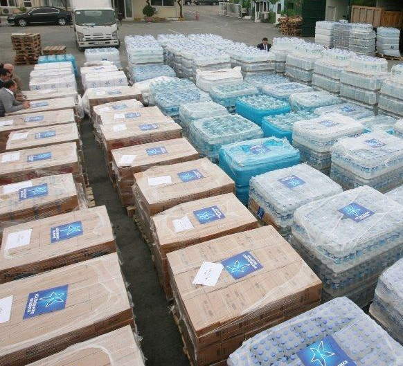 Depremzedelerin suyunu sattı - Resim: 1