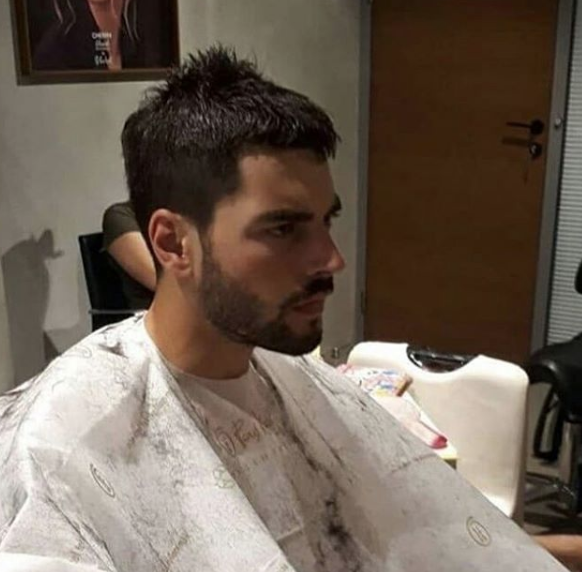 Hercai'nin Miran'ı Akın Akınözü bedelli askere gidiyor! Manikür pozu alay konusu oldu - Resim: 3