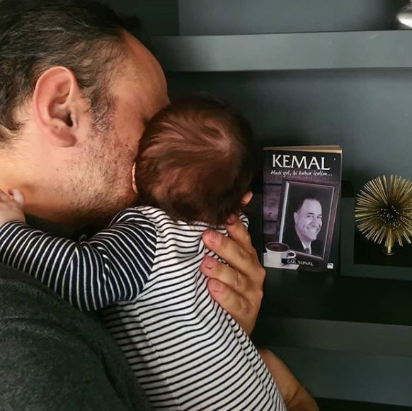 Ali Sunal Instagram'da takipçisine verdiği Kemal Sunal cevabıyla şaşırttı! - Resim: 1