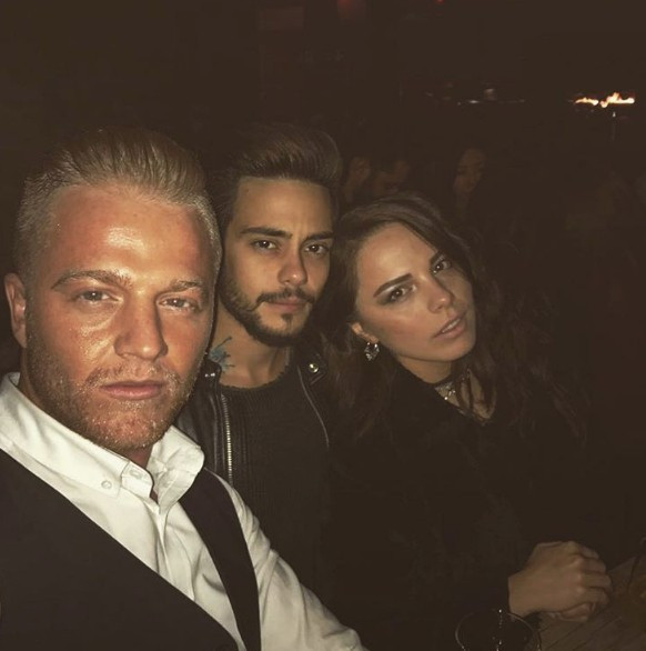 Rüzgar Erkoçlar kayınpederinin elini öptü evlilik yolunda - Resim: 4