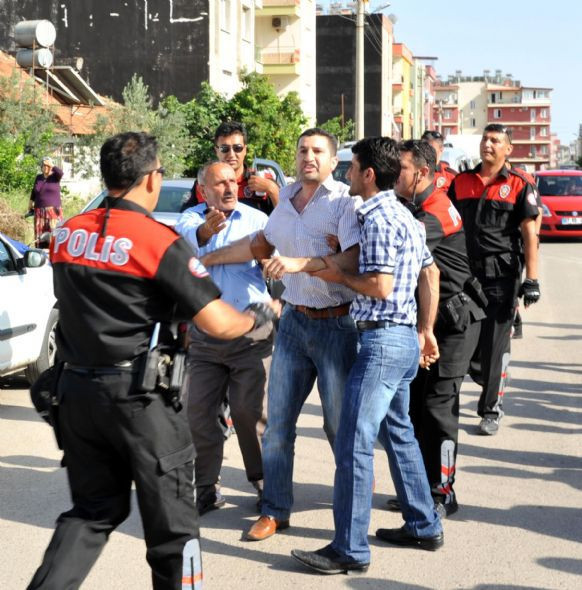 Antalya'da taşlı sopalı 'Beytüşşebap' kavgası - Resim: 3