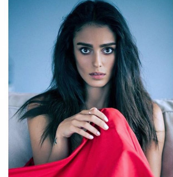 Bestemsu Özdemir panik yapınca muhabirin ayağını ezdi! - Resim: 4