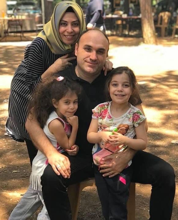 Sivas'ta feci kaza! Kamyon çarptığı ticari taksiyi metrelerce sürükledi 4 ölü 1 ağır yaralı - Resim: 0