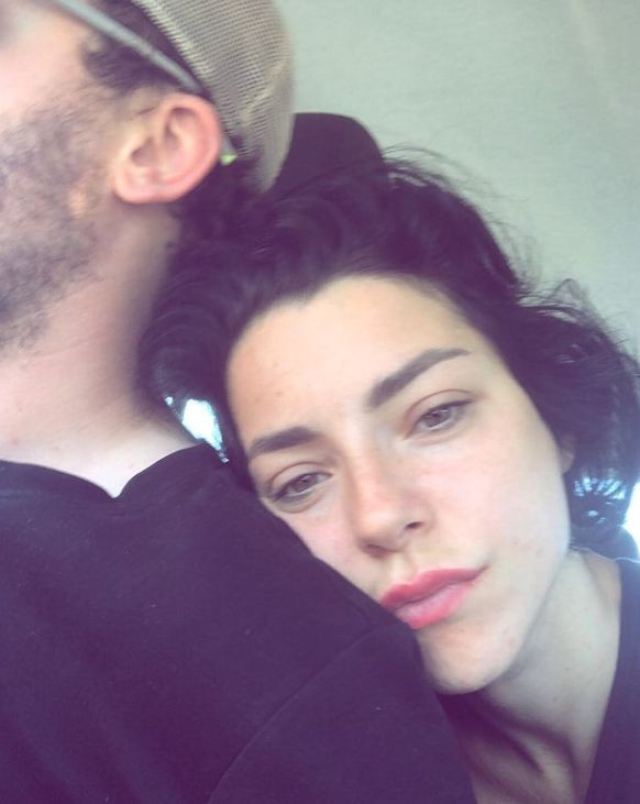 Merve Boluğur çok hızlı çıktı! Sevgilisi Mert Aydın ile evlenecekleri haberi ortalığın altını üstüne getirdi! - Resim: 2