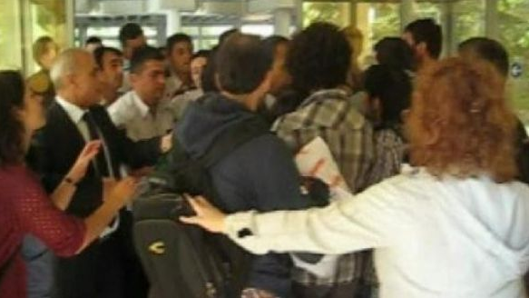 Cemil Çiçek protestosu üniversiteyi karıştırdı! - Resim: 2