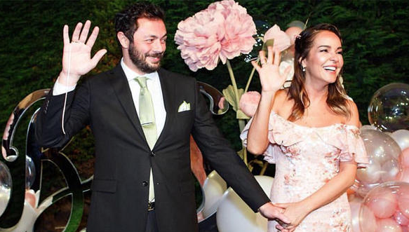 1 ay önce nişanlanmışlardı şok iddiaya Bengü'den jet yanıt! - Resim: 1