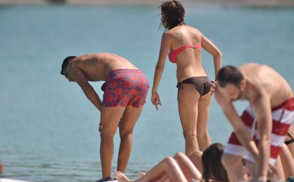 Burak'ın hayranları yardımına koştu - Resim: 2