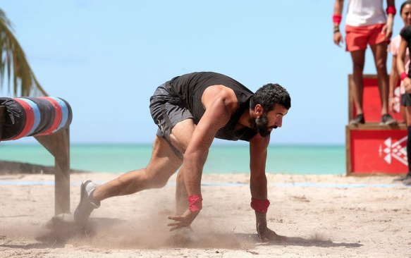 Acun Ilıcalı Survivor'da kural ihlali yapanları ifşa etti 4 Türk bakın ne yapmış - Resim: 4