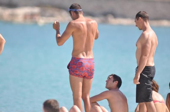 Burak'ın hayranları yardımına koştu - Resim: 3