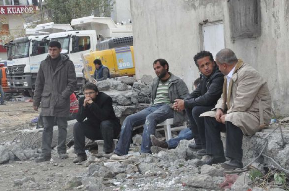 Genç polisin zor bekleyişi - Resim: 3