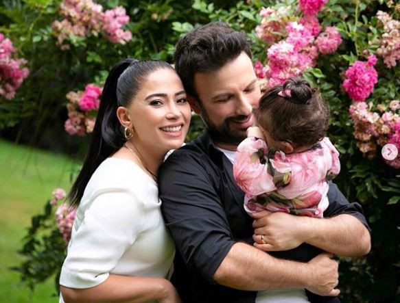 Tarkan eşi Pınar Tevetoğlu ve kızı Liya ile pozlarını paylaştı beğeni yağdı - Resim: 2